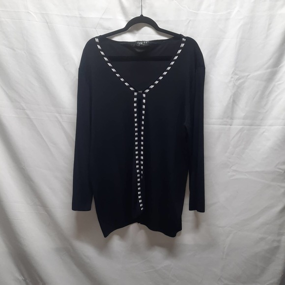 Finity Woman  Black lightweight stripe design along front cardigan 1Xt - Picture 1 of 5